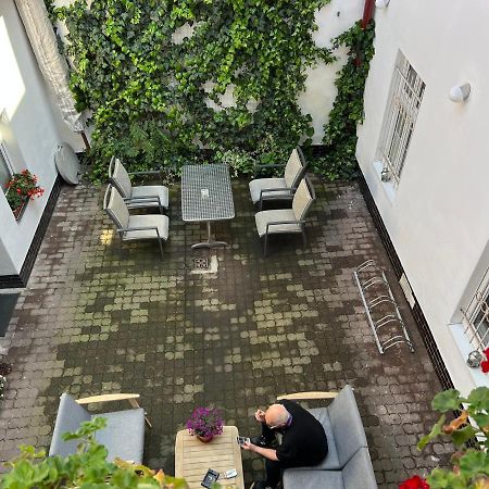 Gran Hostel Banska Bystrica Bagian luar foto