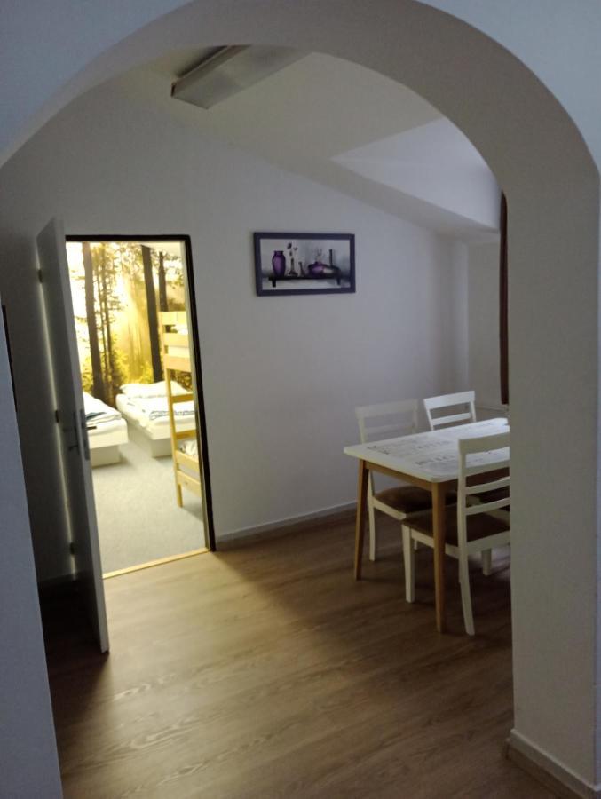 Gran Hostel Banska Bystrica Bagian luar foto