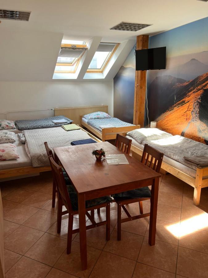 Gran Hostel Banska Bystrica Bagian luar foto